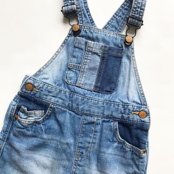 Zara medium wash denim Shortalls EUC 9-12 months - Picture 2 of 5